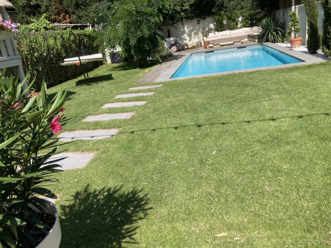 Family home with pool in the charming city centre of St-Truiden, close to Brussels, Bruges, Ghent...